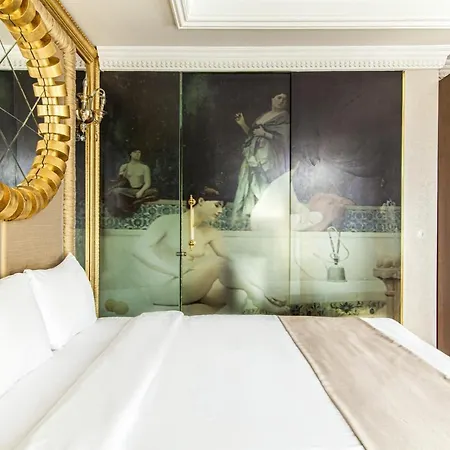 Charming In Historic Mansion In Beylerbeyi Istanboel