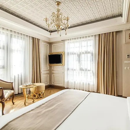 Charming In Historic Mansion In Beylerbeyi Appartement Istanboel