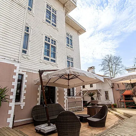 Charming In Historic Mansion In Beylerbeyi Apartamento